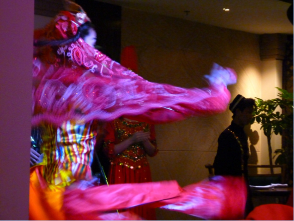 Spectacle de danse au restaurant Yershari, district de Xuhui, Shanghai (Justine Rochot)