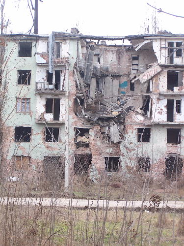 Grozny, ville martyr (Groupe URD, 2005)
