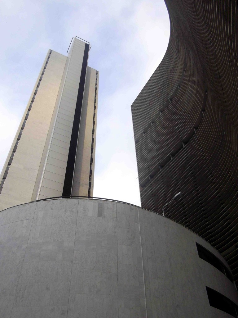 Une des œuvres d’Oscar Niemeyer (La Via del Sur, Décembre 2012) 