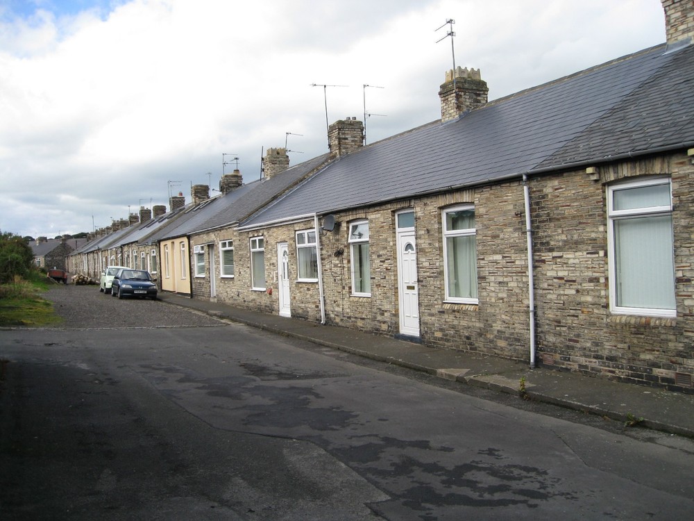 Photo n° 1 : exemple d’un parc immobilier touché par la « faible demande » : maisons en bande des quartiers est de Durham. Source : County Council de Durham, http://durhamcc-consult.limehouse.co.uk/portal/planning/csiando/csio2010?pointId=1275918885014