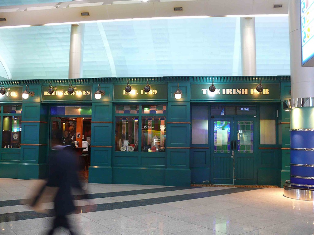 Pub irlandais à l’aéroport de Dubai International. Source : J.-B. Frétigny 2011