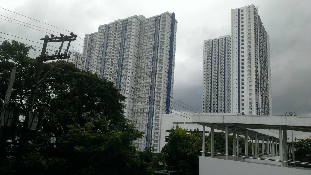 5. Condominiums développés par le groupe SM Land, Quezon City (Mouton, 2014)