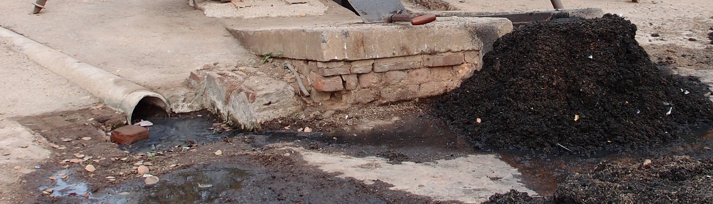 #6 / L'assainissement d'une grande métropole en développement : l'échec des tuyaux à Delhi Des tuyaux d’assainissement à Delhi (Bercegol, 2015)